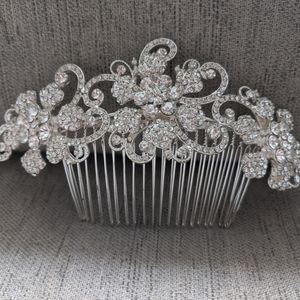 Stunning Bridal, Prom or Quinceanera Hair Comb